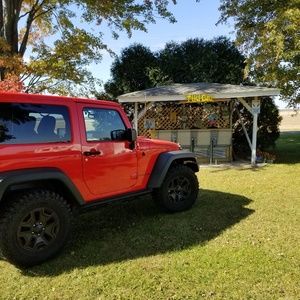 Meet your Posher, Debie